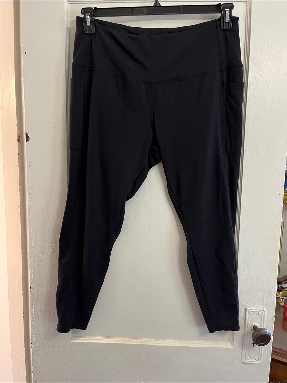 Danskin Black High-Waist Workout Leggings with Side Pockets